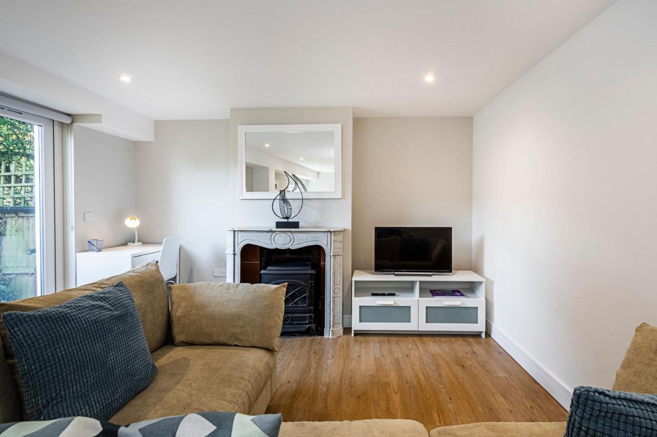 South Woodford 2 Bed En-Suite House Лондон Екстер'єр фото