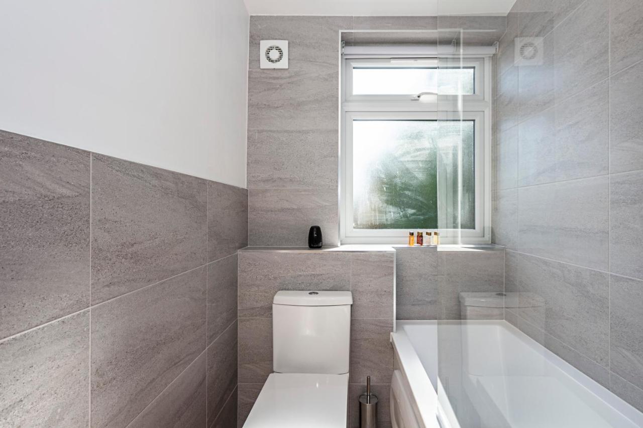 South Woodford 2 Bed En-Suite House Лондон Екстер'єр фото